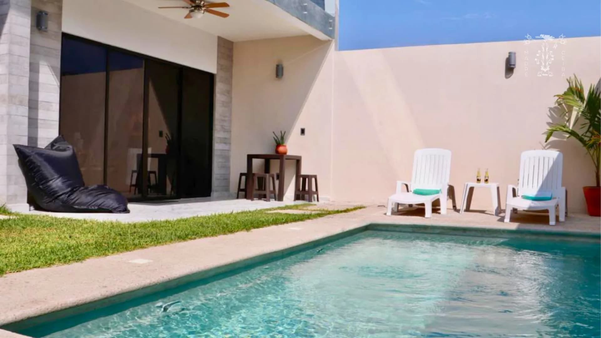 Casa moderna con alberca privada cerca de la playa en Puerto Escondido